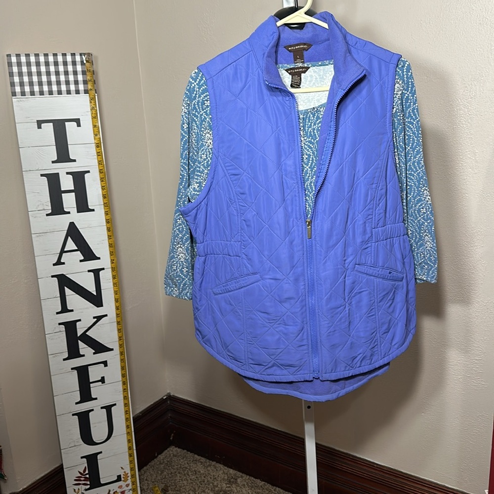 Bit & Bridle Purple Feather Vest Fitted bonus Bit & Bridle cotton Top blue